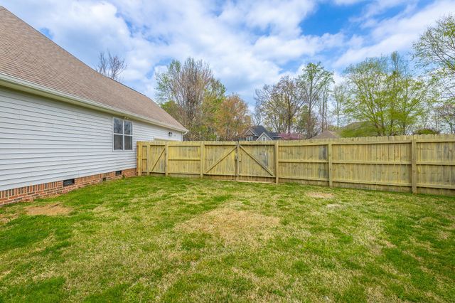 1618 Gunston Hall Road, Hixson, TN 37343