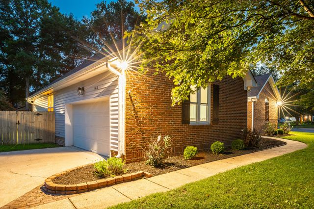 1618 Gunston Hall Road, Hixson, TN 37343