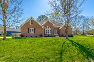 1618 Gunston Hall Road, Hixson, TN 37343