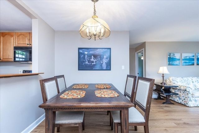 57 Sylvan St 3F, Danvers, MA 01923