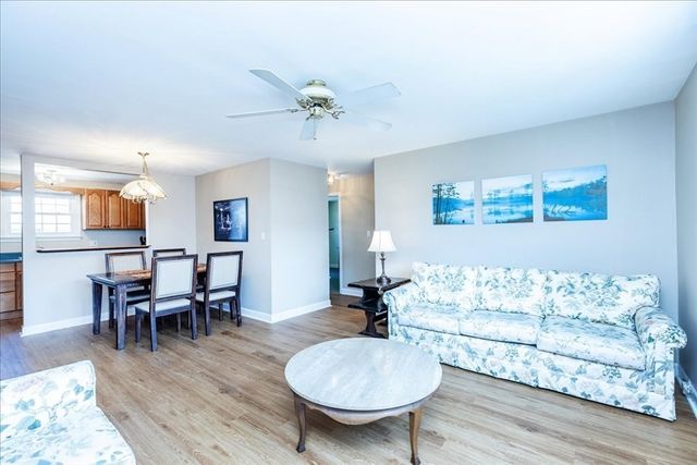 57 Sylvan St 3F, Danvers, MA 01923