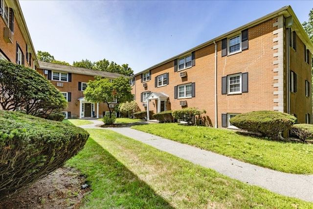 57 Sylvan St 3F, Danvers, MA 01923