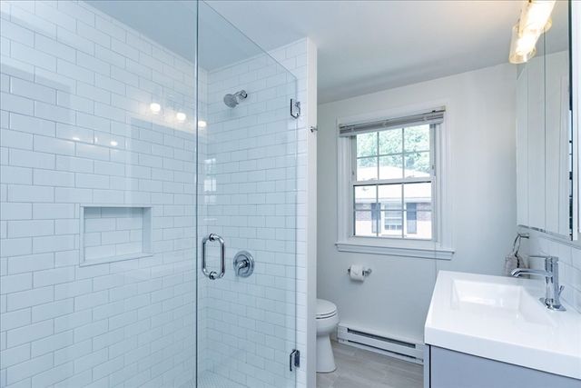 57 Sylvan St 3F, Danvers, MA 01923
