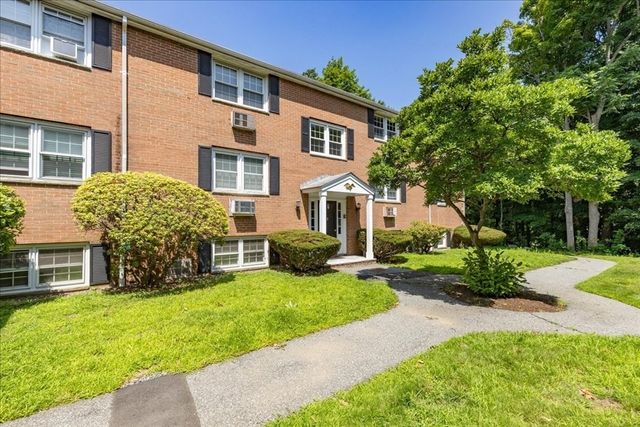 57 Sylvan St 3F, Danvers, MA 01923