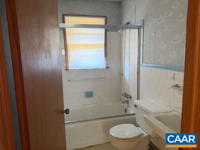 105 GARDEN DR, Charlottesville, VA 22903