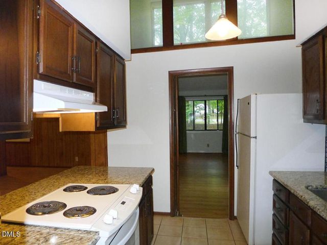 100 Barrington Hill Road, Chapel Hill, NC 27516