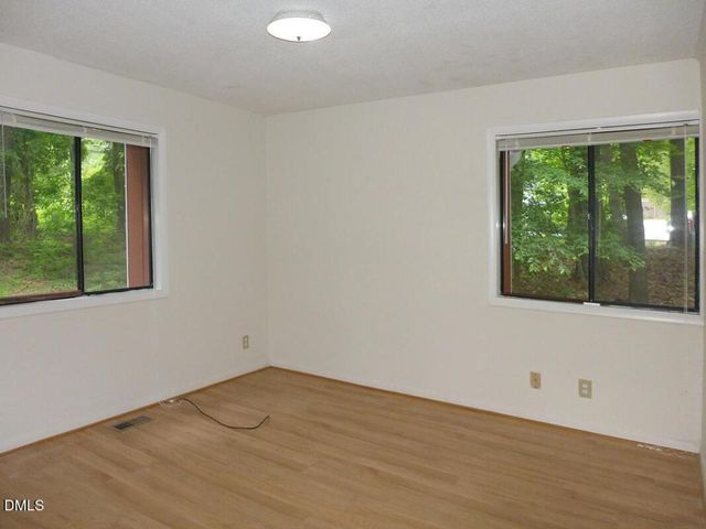 100 Barrington Hill Road, Chapel Hill, NC 27516