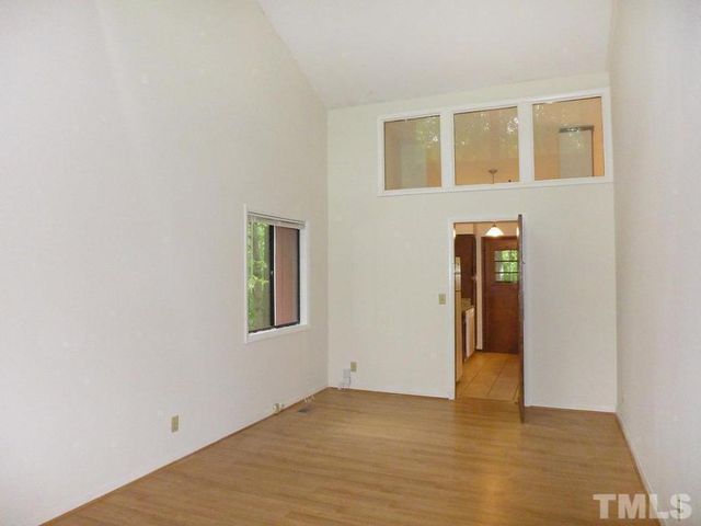 100 Barrington Hill Road, Chapel Hill, NC 27516