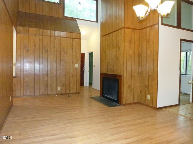 100 Barrington Hill Road, Chapel Hill, NC 27516