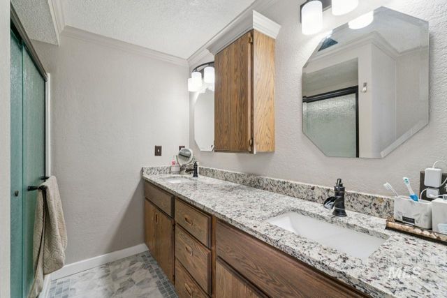 15201 Christopher, Caldwell, ID 83607