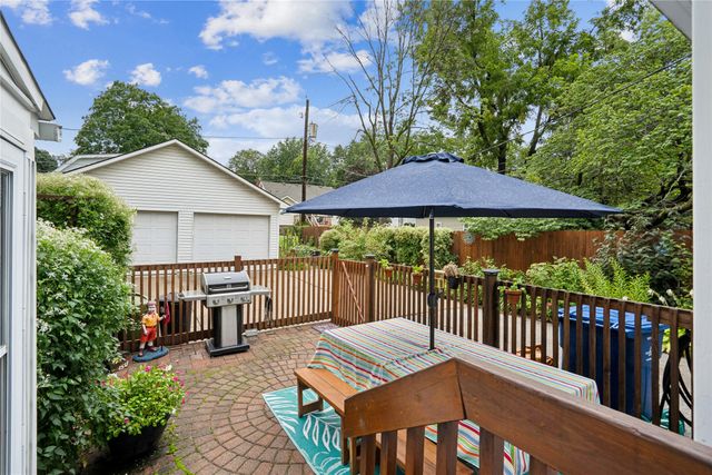 930 37th Street, Des Moines, IA 50312