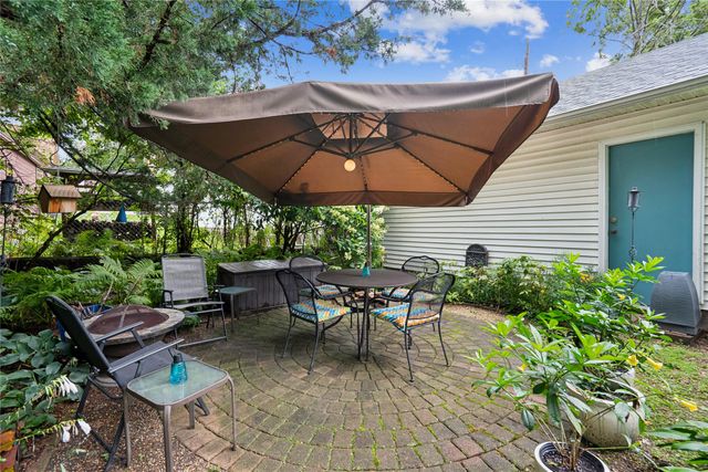 930 37th Street, Des Moines, IA 50312