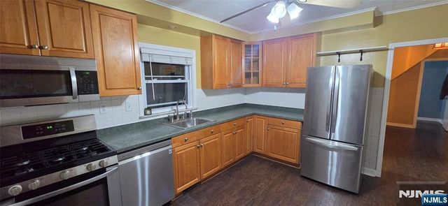 25 Chase Street 2, Nutley, NJ 07110