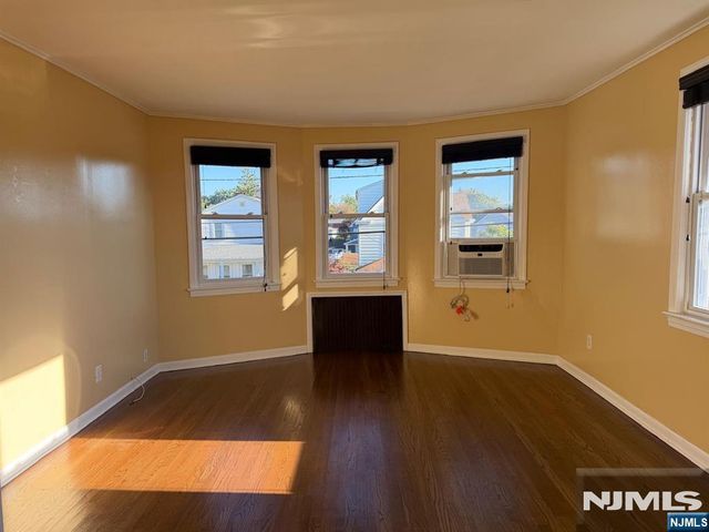 25 Chase Street 2, Nutley, NJ 07110