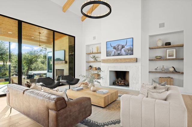 21001 Bertram LN, Spicewood, TX 78669