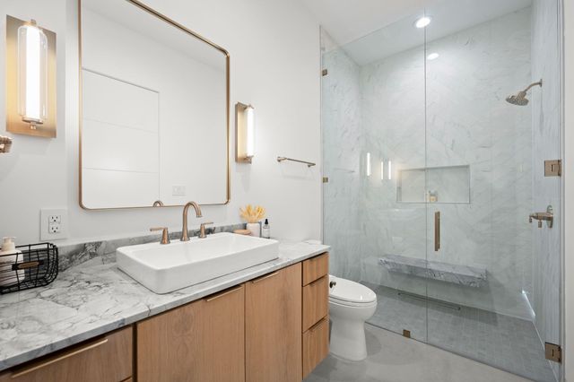 21001 Bertram LN, Spicewood, TX 78669