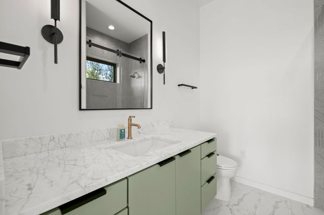 21001 Bertram LN, Spicewood, TX 78669