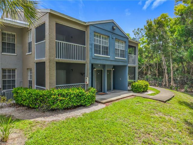 194 Santa Clara DR 12, Naples, FL 34104