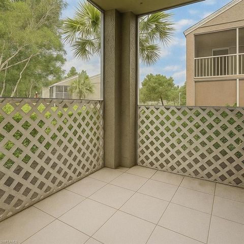 194 Santa Clara DR 12, Naples, FL 34104