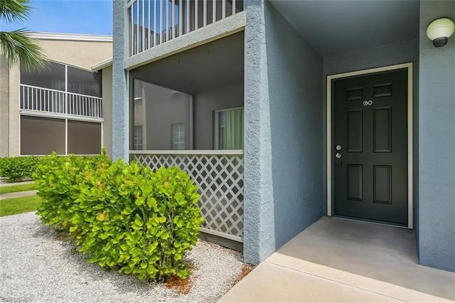 194 Santa Clara DR 12, Naples, FL 34104