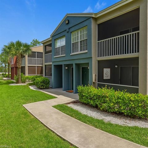 194 Santa Clara DR 12, Naples, FL 34104