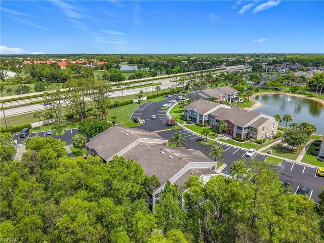194 Santa Clara DR 12, Naples, FL 34104