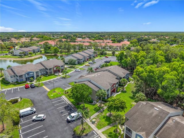 194 Santa Clara DR 12, Naples, FL 34104