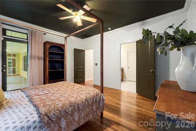 312 E Forest Place, Candler, NC 28715
