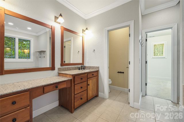 312 E Forest Place, Candler, NC 28715