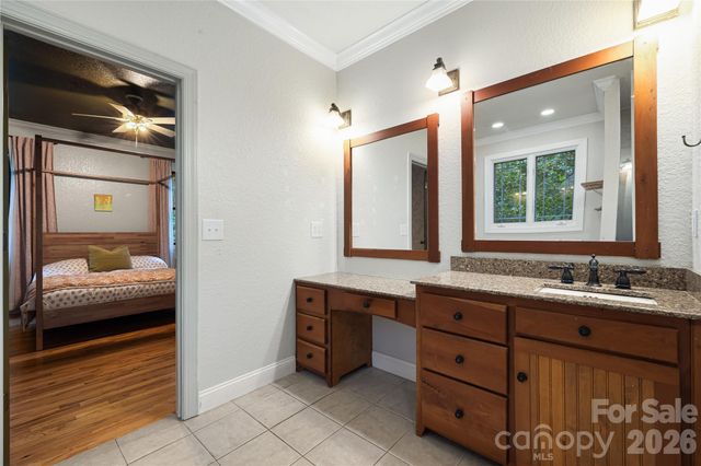 312 E Forest Place, Candler, NC 28715
