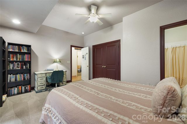 312 E Forest Place, Candler, NC 28715