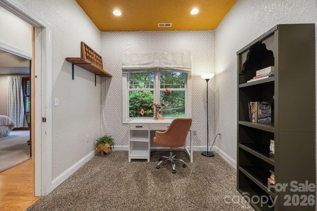 312 E Forest Place, Candler, NC 28715
