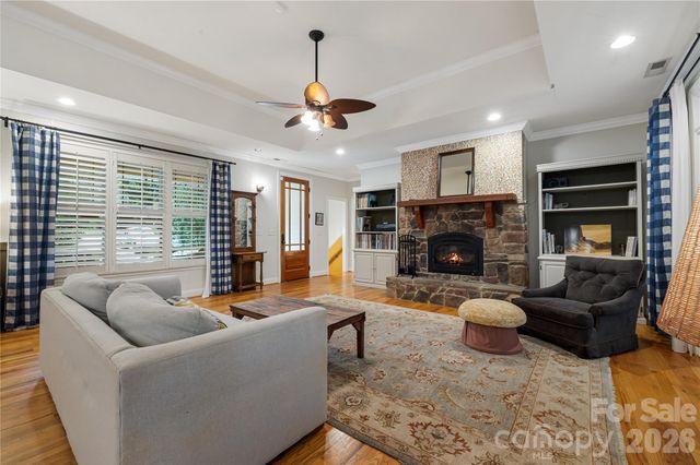 312 E Forest Place, Candler, NC 28715