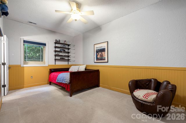 312 E Forest Place, Candler, NC 28715