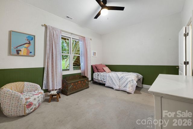 312 E Forest Place, Candler, NC 28715