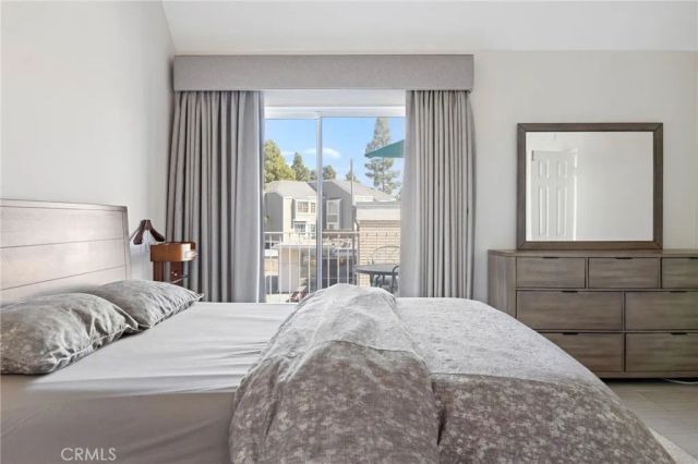 810 Baker 210, Costa Mesa, CA 92626