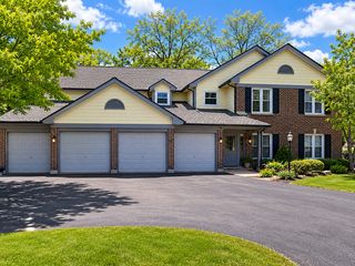 183 Grove Avenue C, Des Plaines, IL 60016