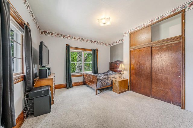 814 N DREW STREET, Appleton, WI 54911