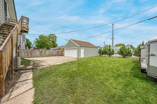 814 N DREW STREET, Appleton, WI 54911