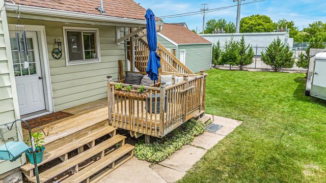 814 N DREW STREET, Appleton, WI 54911