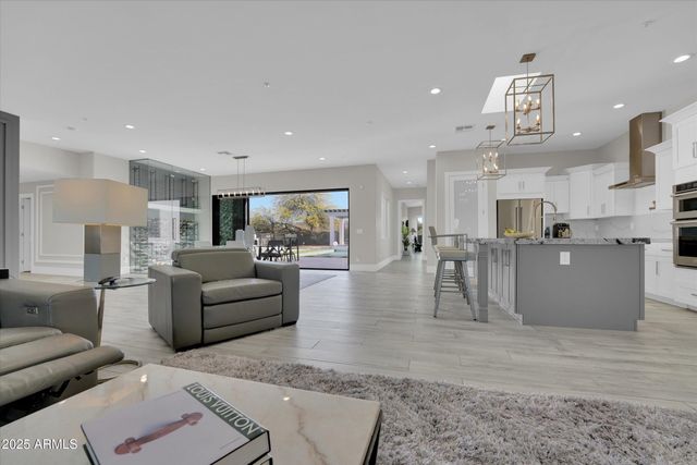 13613 N 76TH Street, Scottsdale, AZ 85260