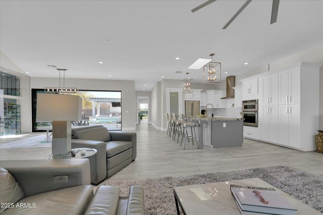 13613 N 76TH Street, Scottsdale, AZ 85260