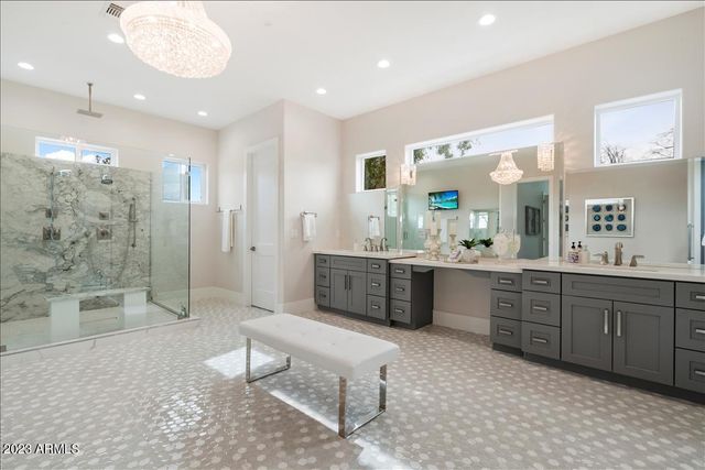 13613 N 76TH Street, Scottsdale, AZ 85260