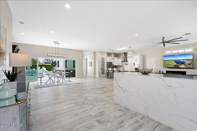 13613 N 76TH Street, Scottsdale, AZ 85260