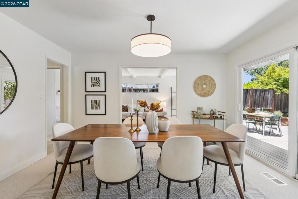 Image 16 of property listing at 263 Tharp Dr, Moraga, CA 94556