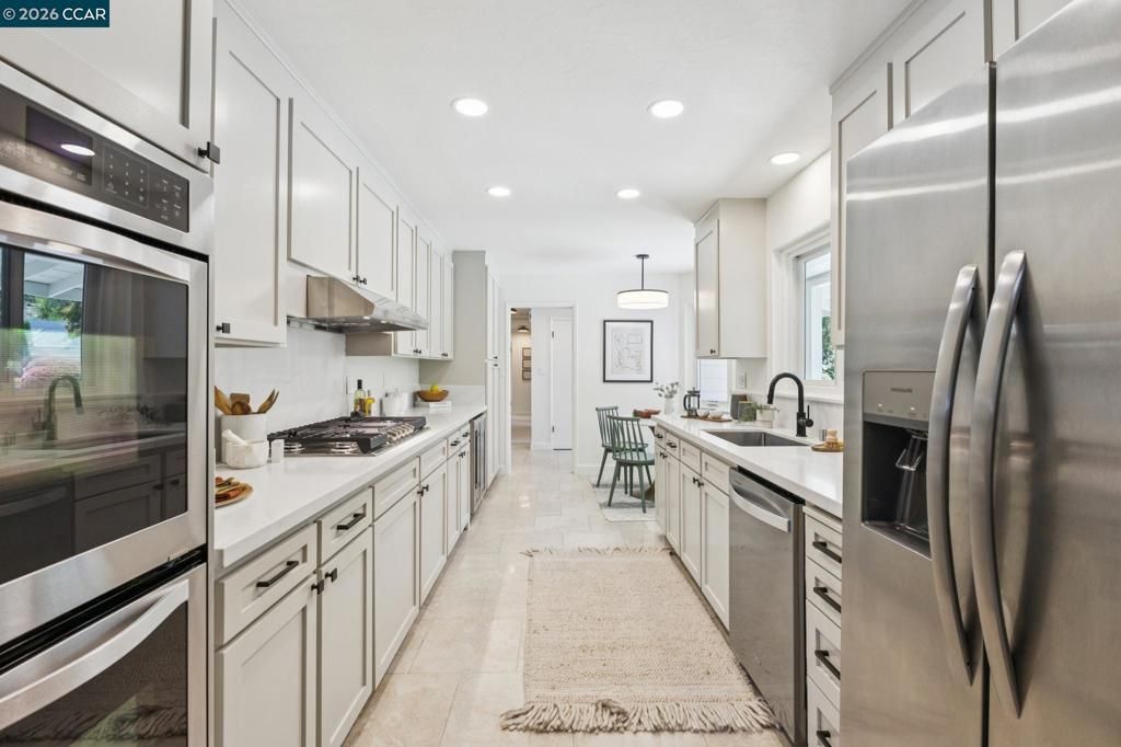Image 27 of property listing at 263 Tharp Dr, Moraga, CA 94556