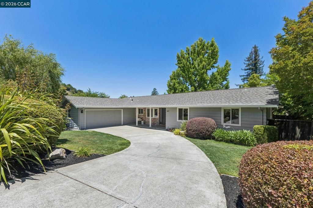 Image 3 of property listing at 263 Tharp Dr, Moraga, CA 94556