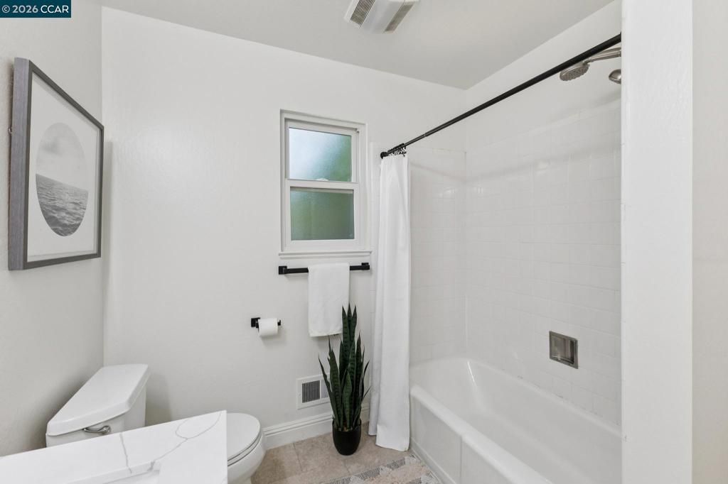 Image 41 of property listing at 263 Tharp Dr, Moraga, CA 94556
