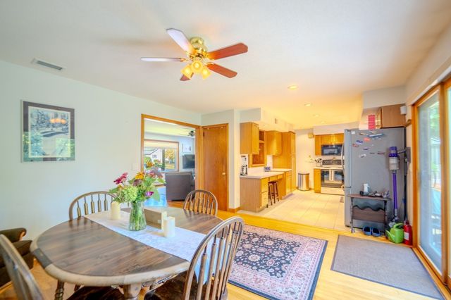 34 Bray Park Dr, Holyoke, MA 01040