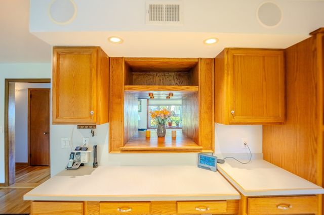 34 Bray Park Dr, Holyoke, MA 01040
